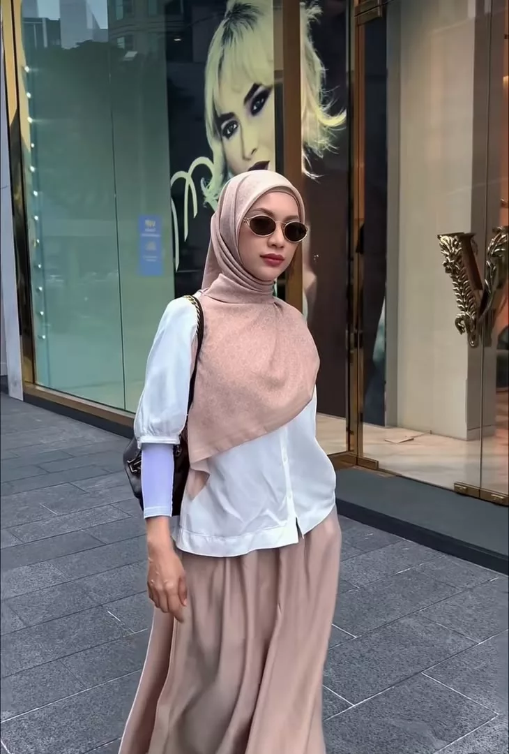 “Tengok Belakang… Ada Yang Menumpang,”- Zara Zya Kongsi Pengalaman Seram Waktu Maghrib