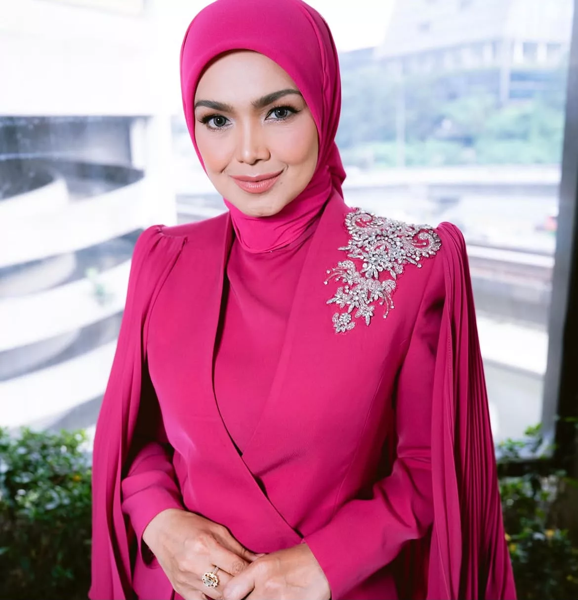 Siti Nurhaliza Dedah Pernah Berehat Setahun Demi IVF, Beri Kata Semangat Buat Wanita Pejuang Zuriat… Sanggup Berhenti Kerja Ikhtiar Miliki Cahaya Mata 8 Siti Nurhaliza Dedah Pernah Berehat Setahun Demi IVF, Beri Kata Semangat Buat Wanita Pejuang Zuriat… Sanggup Berhenti Kerja Ikhtiar Miliki Cahaya Mata