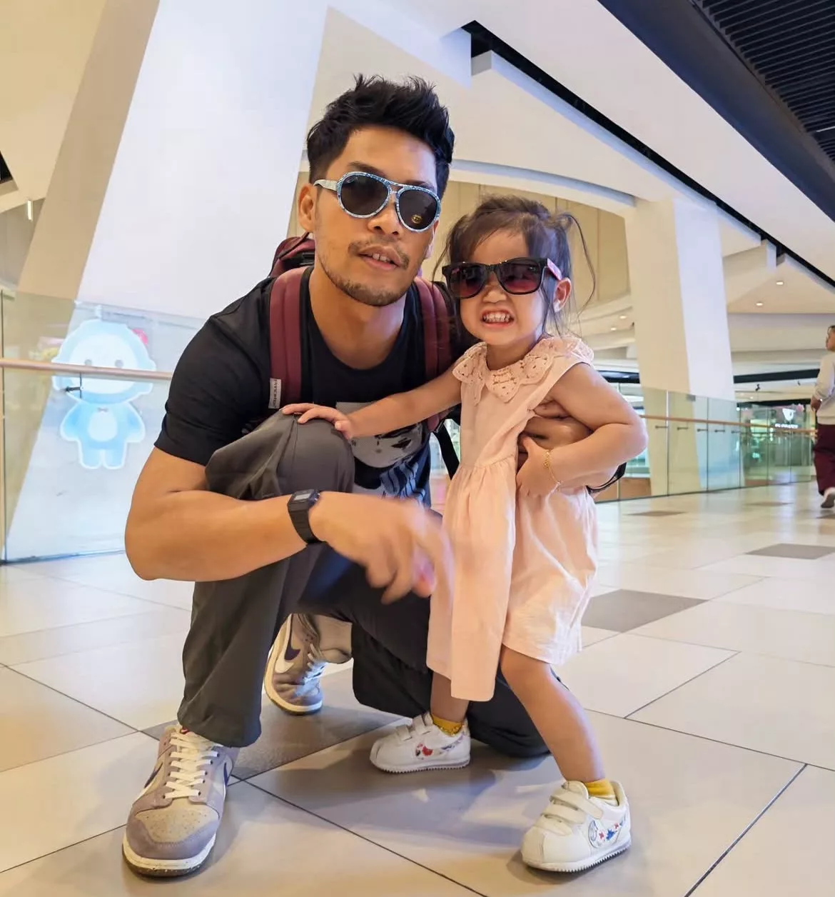 “Ayah Dia Yang Beria,” - Kamal Adli Teruja Momen Pertama Hawra Di Playschool, Sampai Lupa Ambil Gambar!