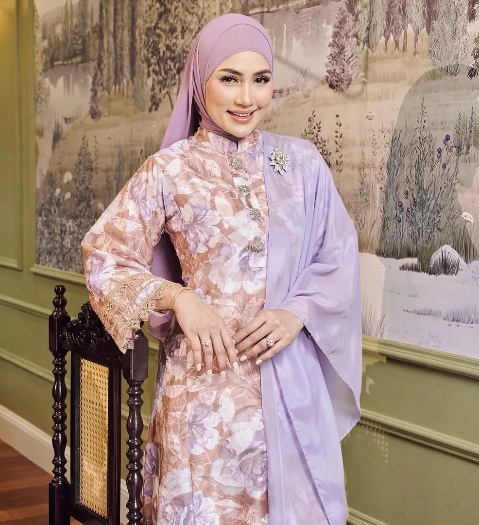 “Untuk Gred C & D, Saya Salahkan Diri Sendiri,” - Fasha Sandha Syukur Bangga Jemyma Raih 10A IGCSE, Terkilan Tak Dapat Teman Belajar 8 “Untuk Gred C & D, Saya Salahkan Diri Sendiri,” – Fasha Sandha Syukur Bangga Jemyma Raih 10A IGCSE, Terkilan Tak Dapat Teman Belajar