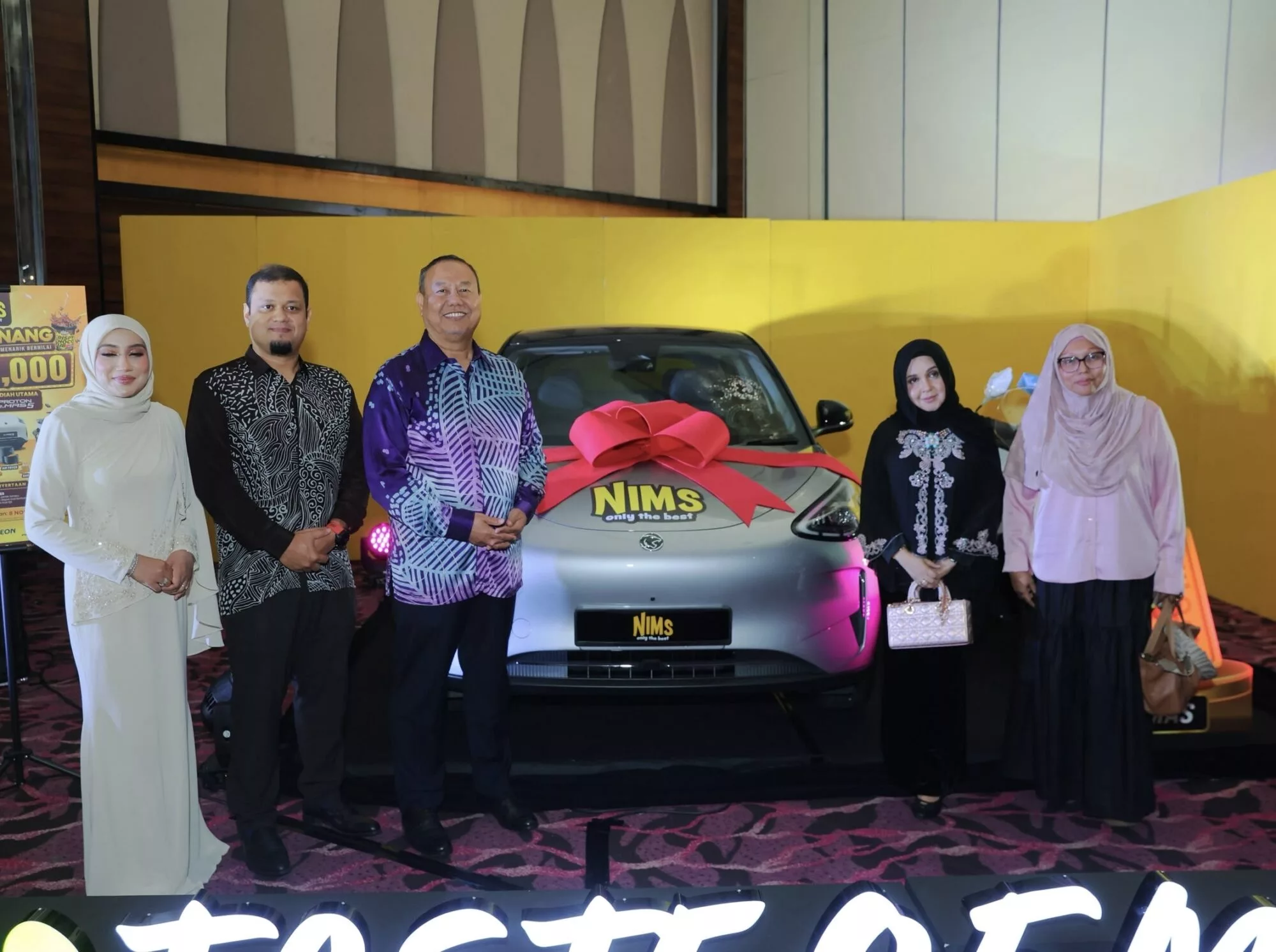 Pempengaruh Nadia Azlan, Alana Dunsmore & Abbas Mahmood Curi Perhatian, ‘All Out’ Tawar Hadiah Lebih RM150,000…Man Raja Lawak Muncul Buat Sketsa