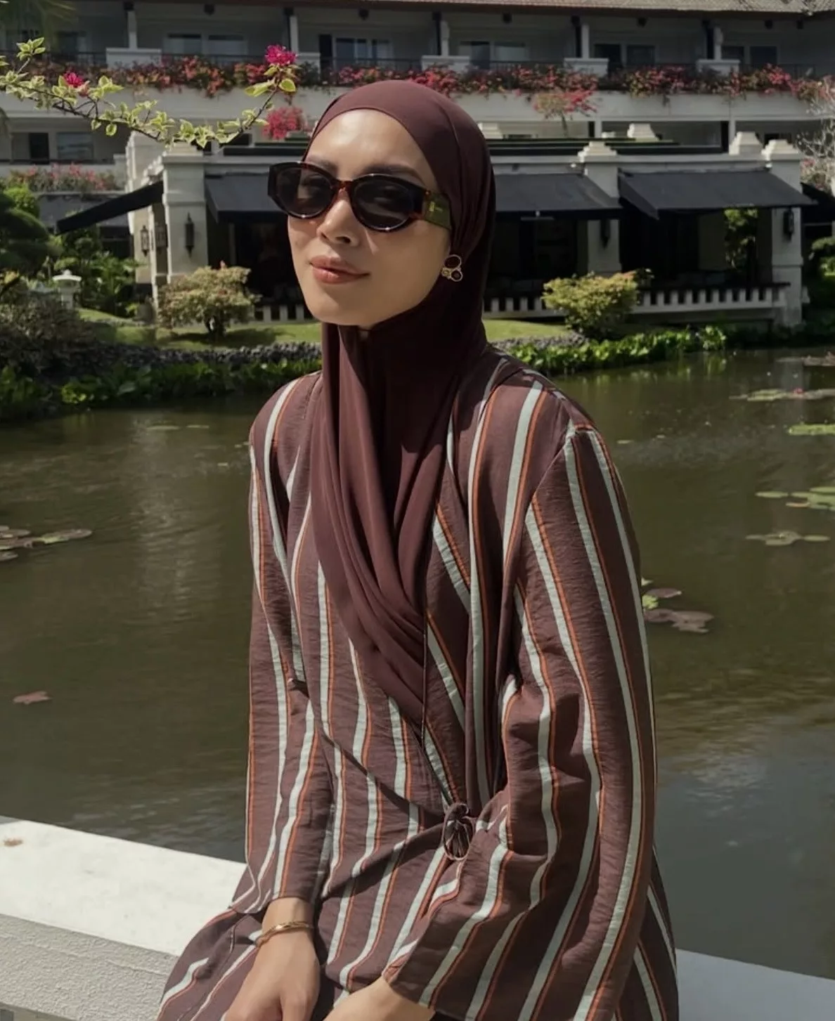 Zahirah Macwilson Kongsi Foto Bertudung, Ramai Titip Doa Positif Termasuk Amira Othman & Mira Filzah - “Masya-Allah, Beautiful…”