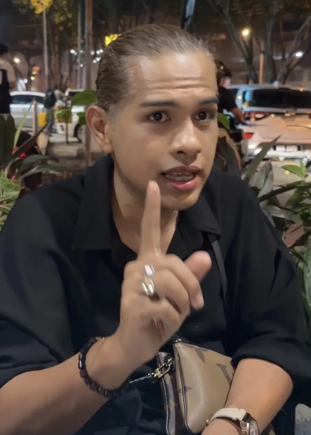 Bukan Gimik! Penerbit Jaja Ishak Dedah Sebab Kehilangan Noorkhiriah, Didakwa Pernah Merajuk - “Saya Ada Hubungi Dato’ Fizz Fairuz Dan…” 8 Bukan Gimik! Penerbit Jaja Ishak Dedah Sebab Kehilangan Noorkhiriah, Didakwa Pernah Merajuk - “Saya Ada Hubungi Dato’ Fizz Fairuz Dan…”