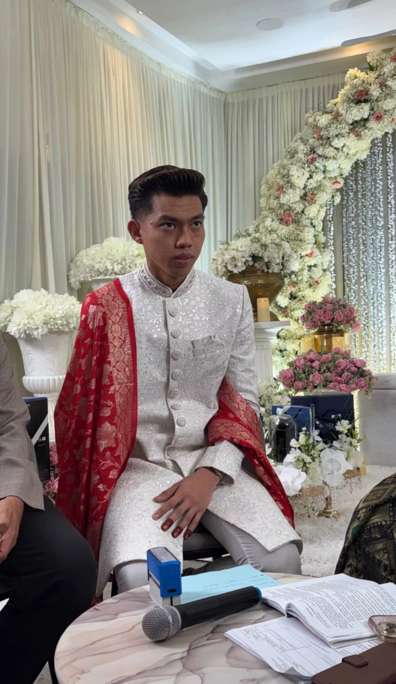 “Dia Jadi Tangan Kanan Saya,” - Zubir Khan Syukur Sah Bergelar Suami, Sedia Bimbing Isteri Sebagai Saudara Baharu