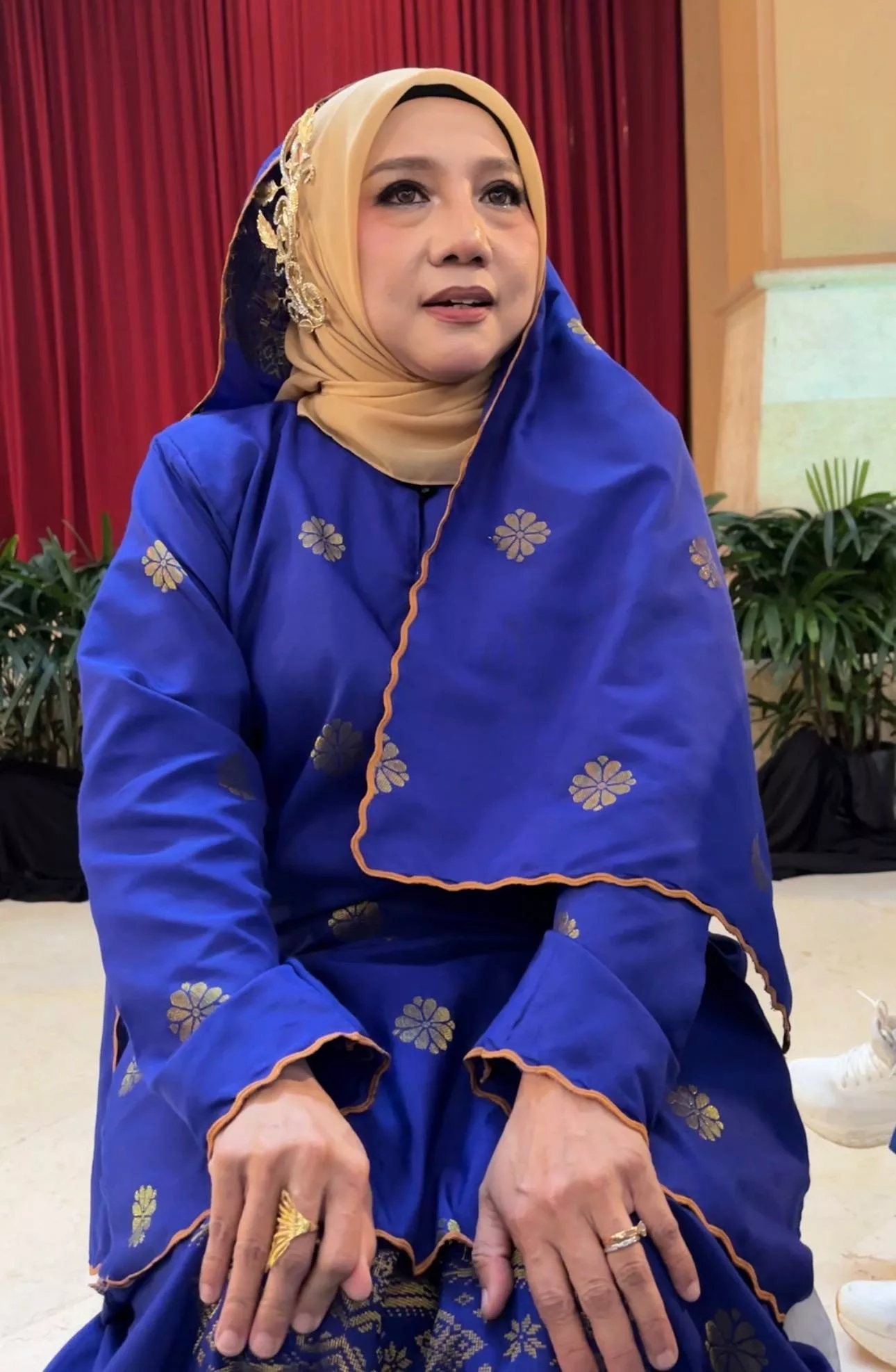 Noraniza Idris Akui Sukar Cari Komposer Puyai Jiwa Melayu Yang Kuat, Puji Cara Kerja Hafiz Hamidun - “Cara Kerjanya Sama Seperti Arwah Pak Ngah.” 6 Noraniza Idris Akui Sukar Cari Komposer Puyai Jiwa Melayu Yang Kuat, Puji Cara Kerja Hafiz Hamidun - “Cara Kerjanya Sama Seperti Arwah Pak Ngah.”