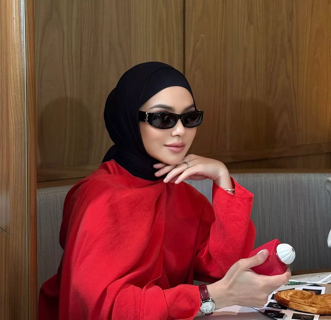 ‘Hidup Bukan Tentang Memiliki Segalanya’… Anzalna Nasir Kongsi Rahsia Bahagia Dengan Rasa Syukur - “Bangun Pagi Ini Dengan Senyuman Begitu Lebar.”