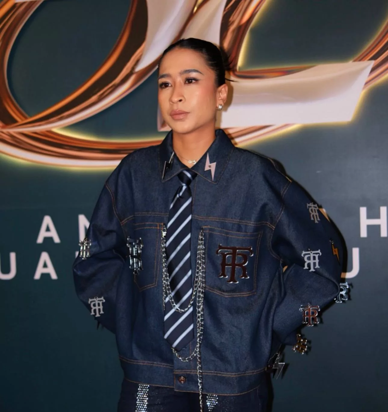 Ara Johari Ulas Foto Cincin Bersama Lelaki, Bakal Umum Berita Besar Dalam Masa Terdekat - “Harap Segalanya Dipermudah…” 8 Ara Johari Ulas Foto Cincin Bersama Lelaki, Bakal Umum Berita Besar Dalam Masa Terdekat - “Harap Segalanya Dipermudah…”