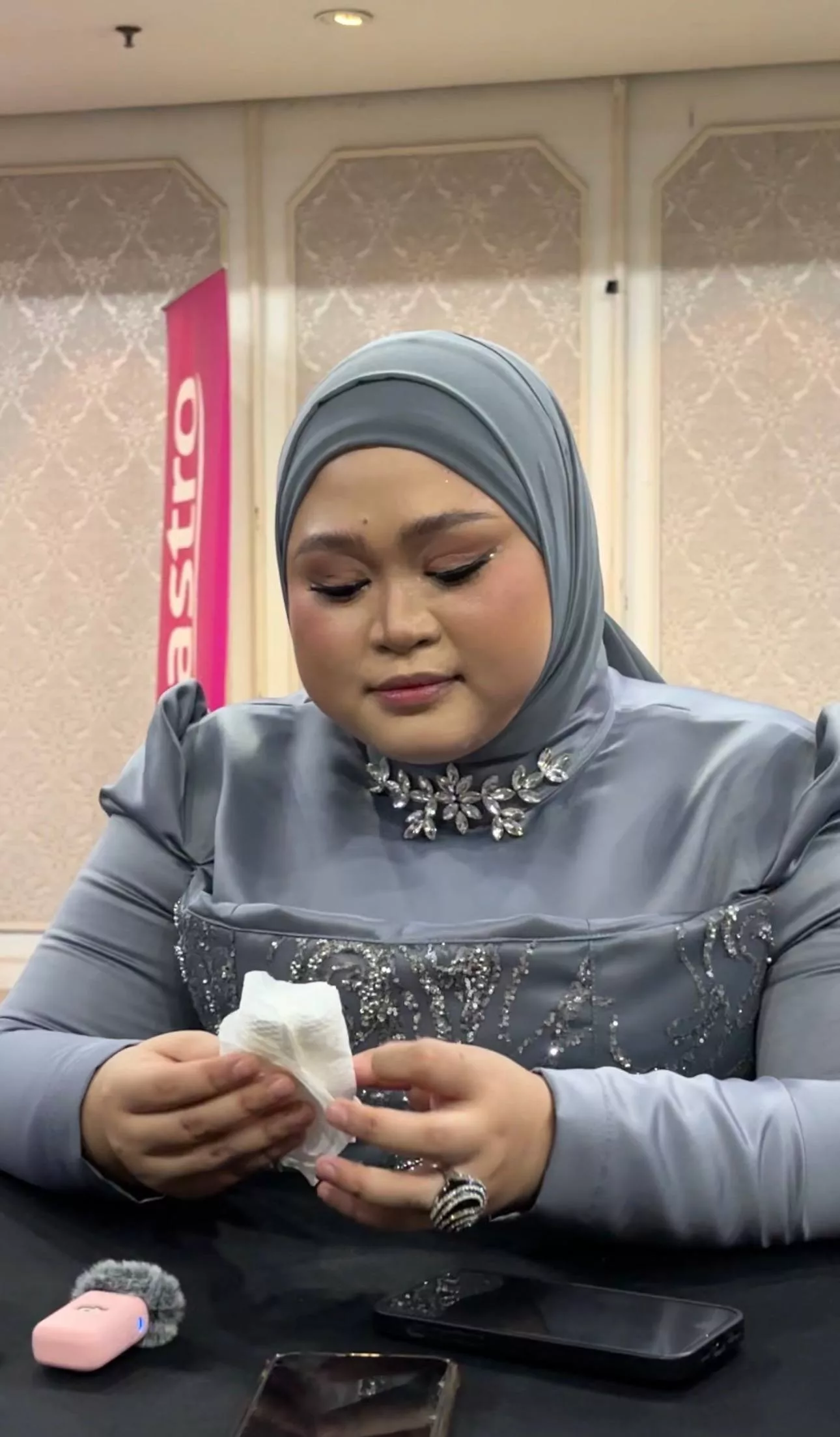 Nenek Meninggal Dunia Menjelang Final, Ranisha Tahan Sebak Demi Persembahan Terbaik - “Berita Pemergian 12 Ogos Lalu, Minggu Ini Sangat Berat.” 11 Nenek Meninggal Dunia Menjelang Final, Ranisha Tahan Sebak Demi Persembahan Terbaik - “Berita Pemergian 12 Ogos Lalu, Minggu Ini Sangat Berat.”