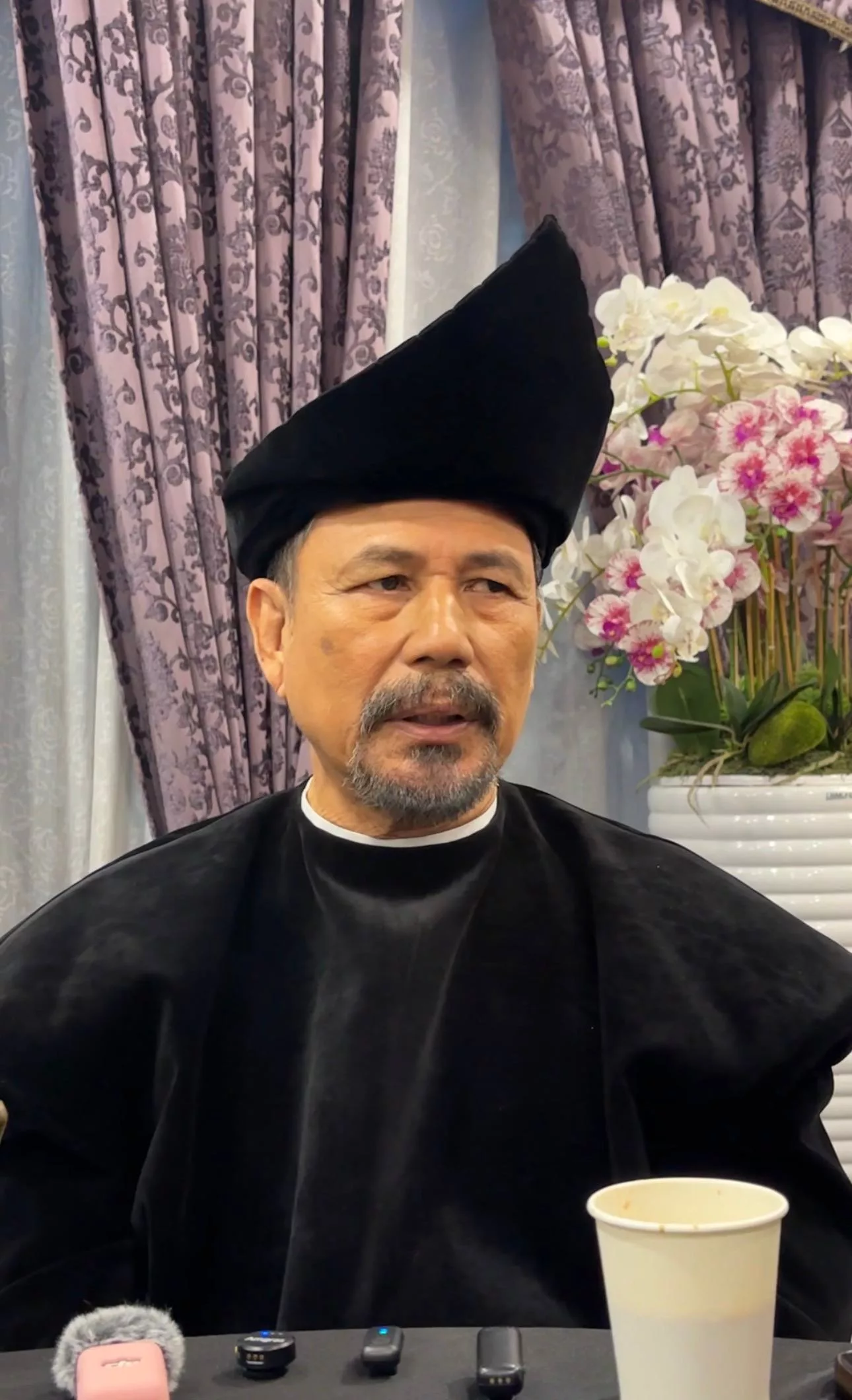 M. Nasir Percaya Bakat Aliff Aziz, ‘Lulus’ Bawakan Watak Sultan Mansur - “Yang Boikot Mungkin 4 Orang, Selebihnya Akan…” 5 M. Nasir Percaya Bakat Aliff Aziz, ‘Lulus’ Bawakan Watak Sultan Mansur - “Yang Boikot Mungkin 4 Orang, Selebihnya Akan…”