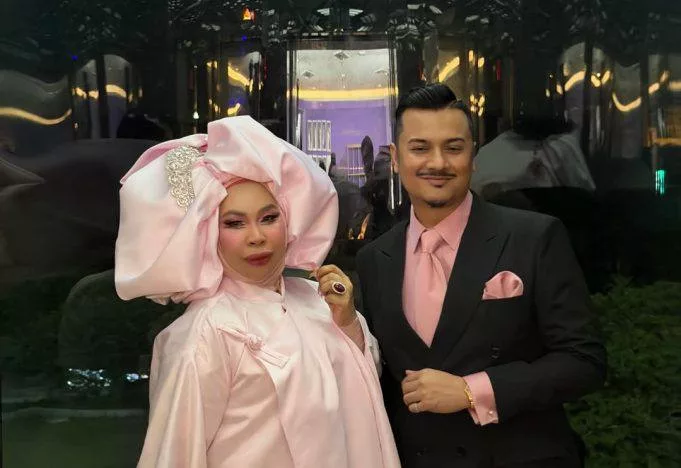 “Rugilah Tak Dapat Baca Update…,” - Fazley Yaakob Sekat Netizen Acah Bagus & Tak Beradab, Seloroh Minta Cadangan Tarikh Majlis Dengan Vida 7 “Rugilah Tak Dapat Baca Update…,” - Fazley Yaakob Sekat Netizen Acah Bagus & Tak Beradab, Seloroh Minta Cadangan Tarikh Majlis Dengan Vida