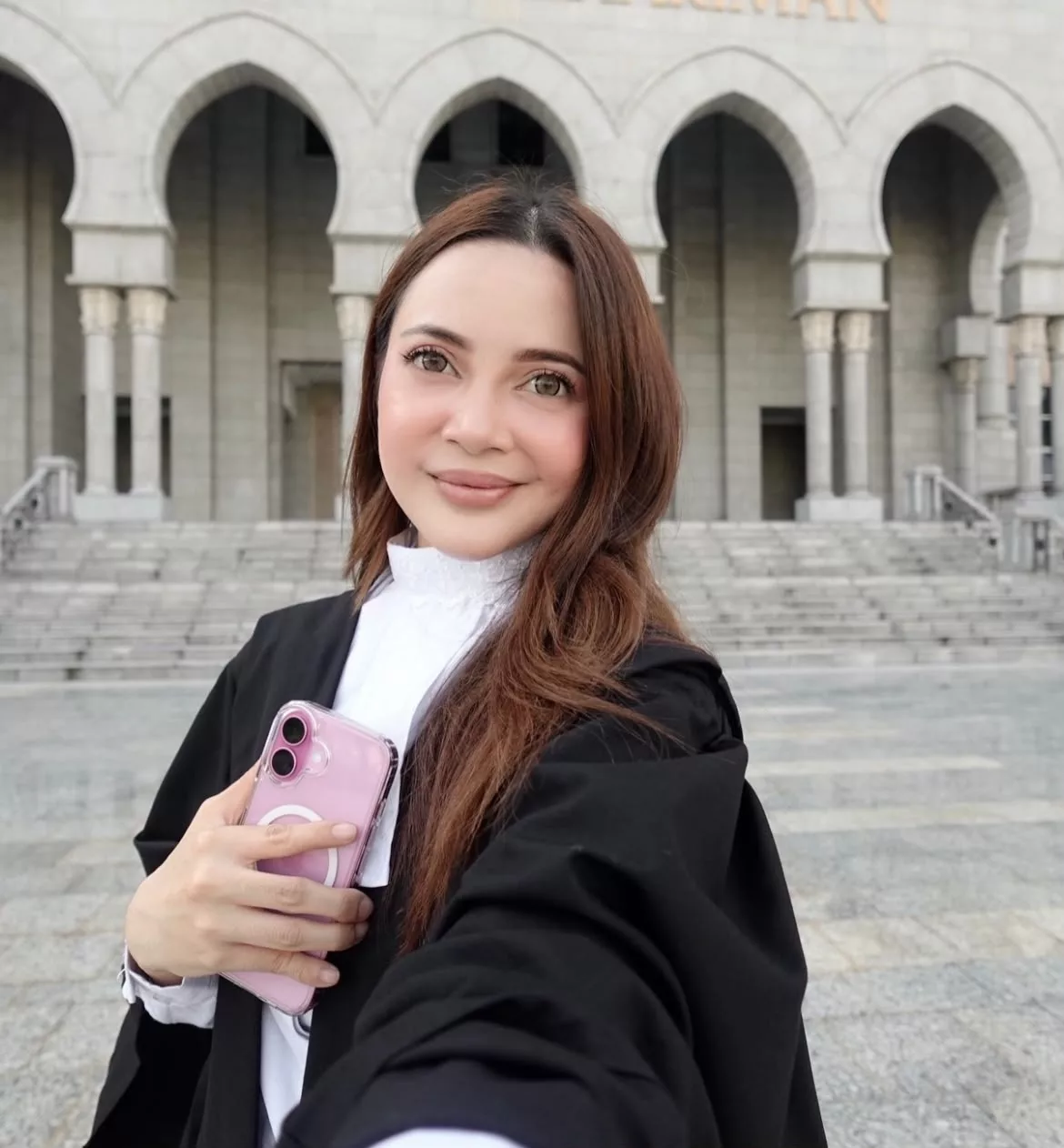 “Tersinggung Itu Tidak, Tapi…,” - Sharmaine Alexander Dedah Perjuangan Lawan Psoriasis Sampai 2 Bulan Tak Keluar, Hargai Dedikasi Fasha Sandha
