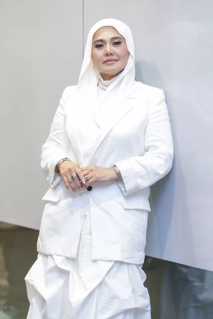 “Saya Kata Kalau Nak Berguru, Datang Jumpa,” - Raja Azura Bakal Satu ‘Frame’ Dengan Keanu Azman, Siap Buat ‘Research’ & Puji Keperibadian