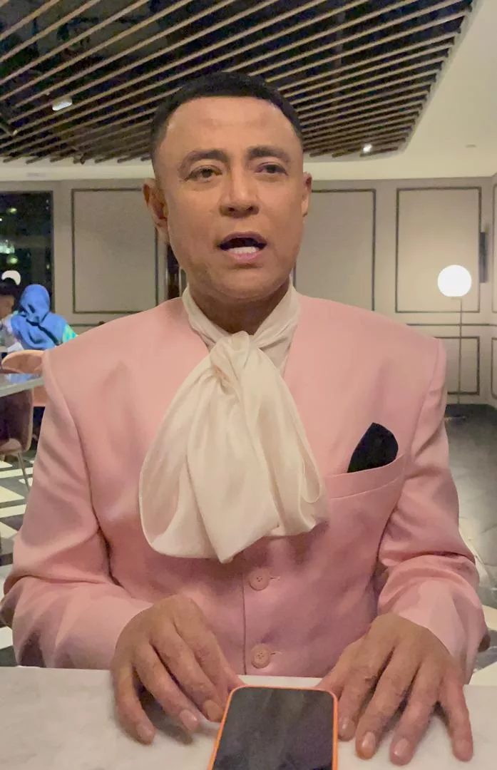 “Chemistry Tak Boleh Bina Sehari…,” - Pak Nil Maklum Reaksi Penonton KES, Minta Netizen Beri Ruang & Masa Pada Pengacara 13 “Chemistry Tak Boleh Bina Sehari…,” - Pak Nil Maklum Reaksi Penonton KES, Minta Netizen Beri Ruang & Masa Pada Pengacara