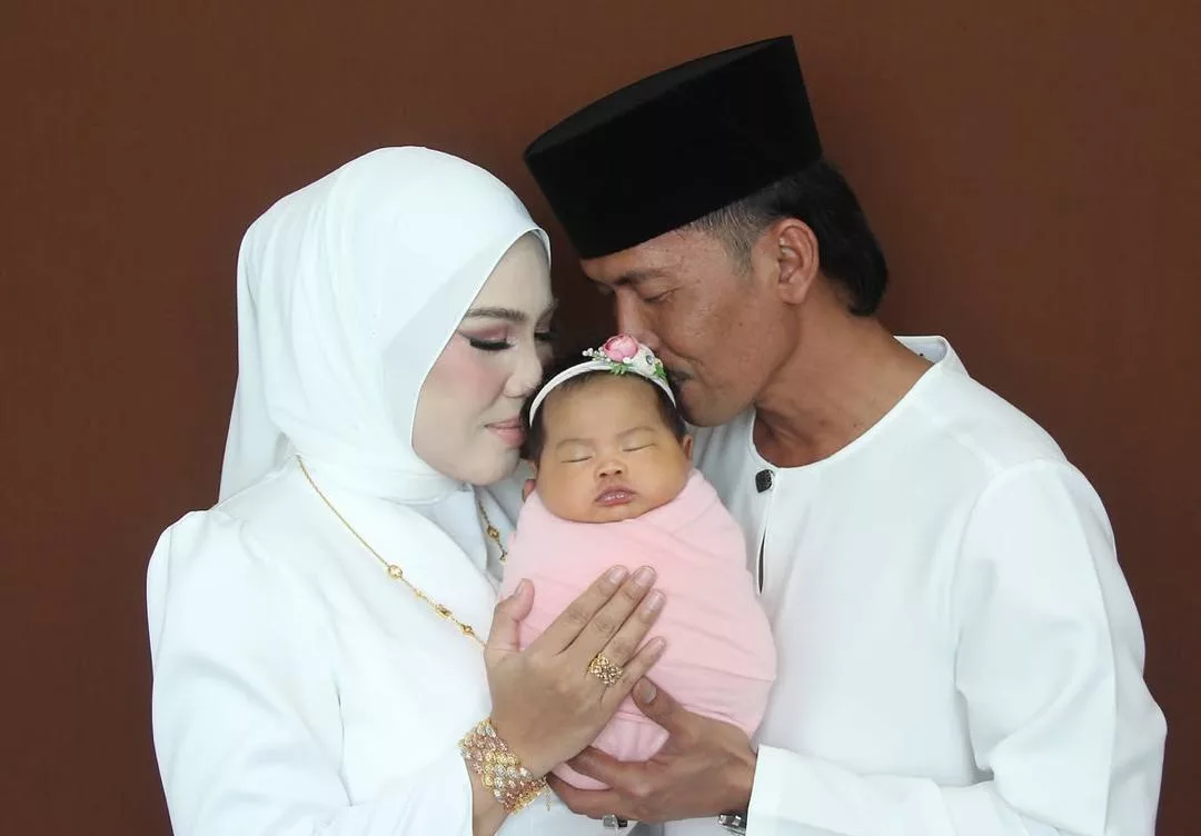 Watie Hanifiah Masih Bergelut Dengan Emosi, Walau Anak Hampir 5 Bulan - “Kalau Inilah Harga Yang Harus Mummy Bayar…”