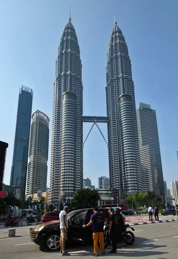 Lebih 25 Negara, 450 Pawagam! ‘Wanted By Family’ Ambil Lokasi Penggambaran Di Malaysia, Bakal Ditayangkan Oktober Ini 7 Lebih 25 Negara, 450 Pawagam! ‘Wanted By Family’ Ambil Lokasi Penggambaran Di Malaysia, Bakal Ditayangkan Oktober Ini