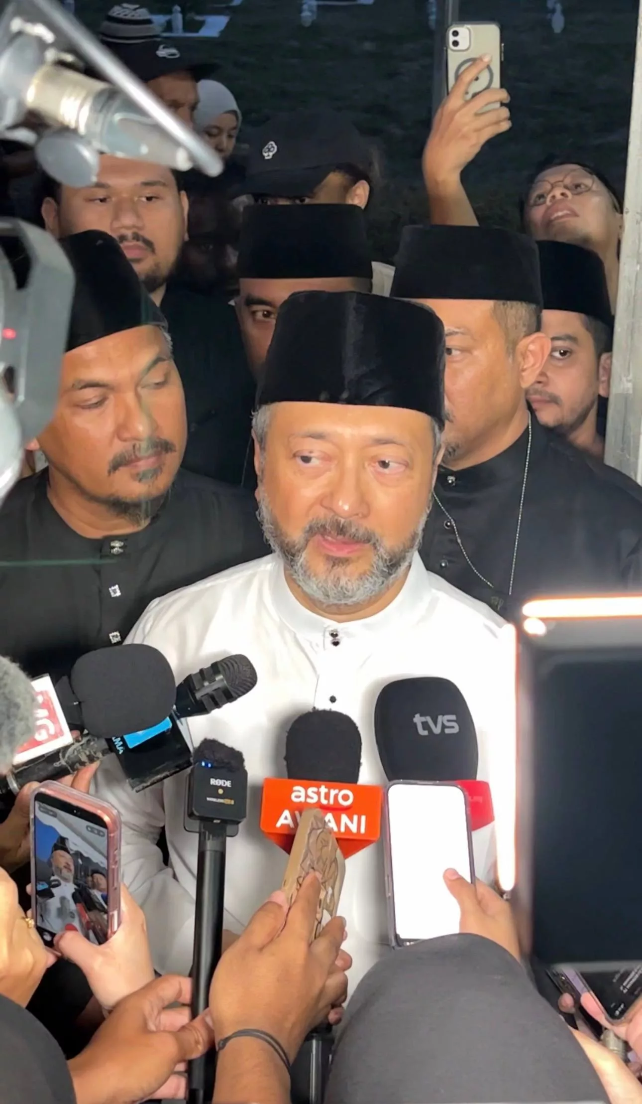 “Bagi Pihak Keluarga, Saya Ingin Berterima Kasih,” - Mukhriz Hiba, Namun Anggap Diri Insan Bertuah…Dapat Rezeki Rasa Kasih Sayang Ibu Sehingga Usia 62 Tahun