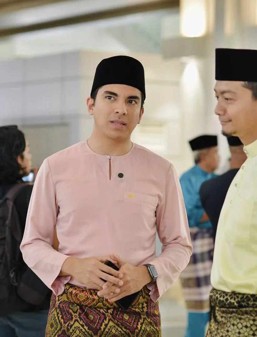 Syed Saddiq Punya Cara Sendiri Kenang Pemergian Tun Hasmah, Kagumi Cinta Luar Biasa - “Kita Semua Berduka Dengan Cara Berbeza.”