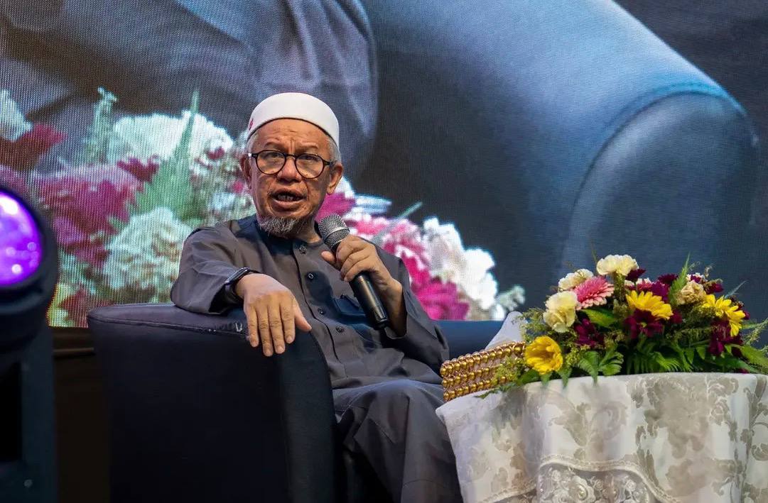 Dr Zulkifli Mohamad Santuni Tun Mahathir & Kongsi Perkembangan Terkini, Tunai Solat Jenazah Ghaib Di Masjid Nabawi Buat Almarhumah Tun Hasmah 2 Dr Zulkifli Mohamad Santuni Tun Mahathir & Kongsi Perkembangan Terkini, Tunai Solat Jenazah Ghaib Di Masjid Nabawi Buat Almarhumah Tun Hasmah