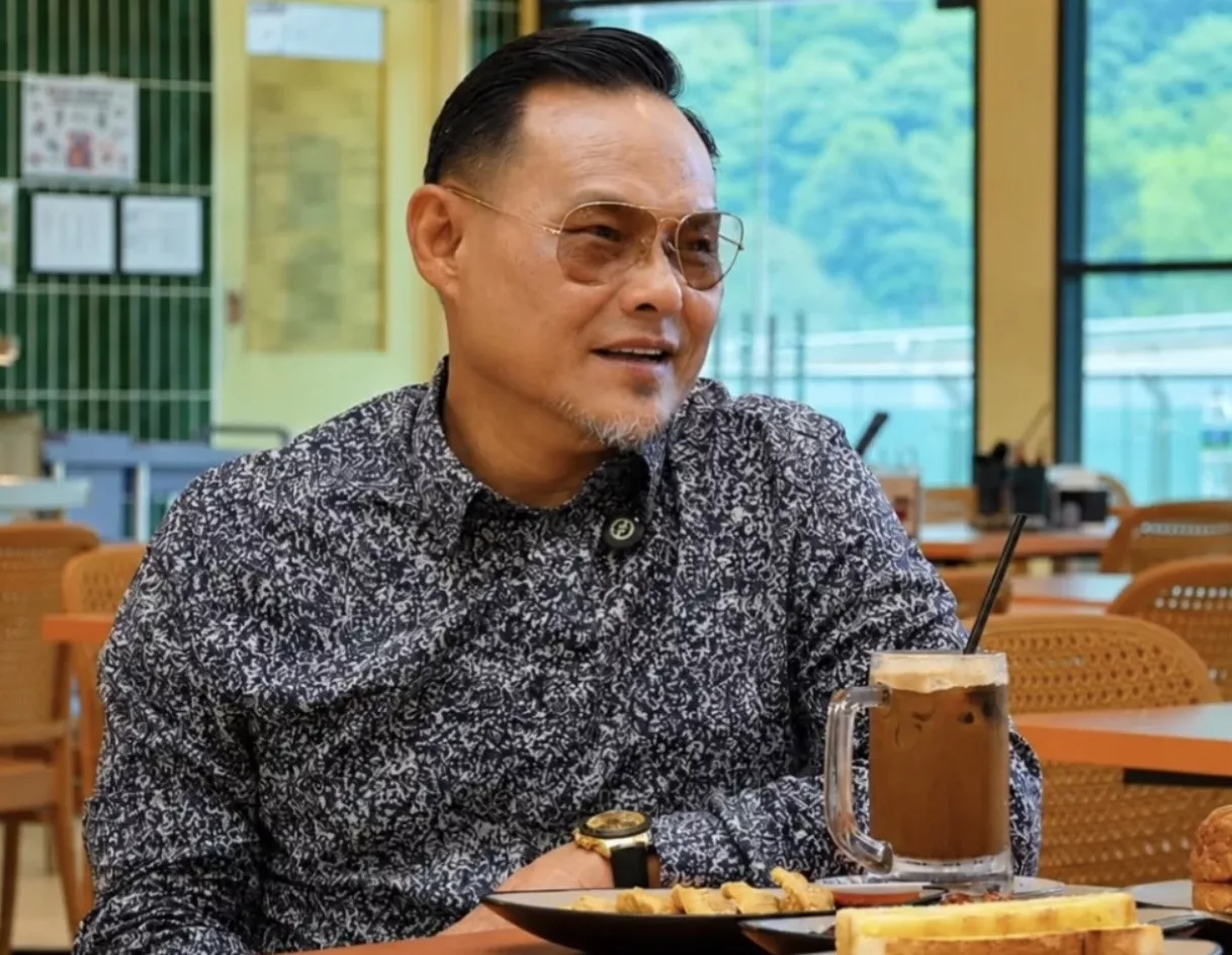 "Ada Perkara Boleh Dikongsi, Ada Perkara Cukup Kita Saja Tahu," - Adam Corrie 3 "Ada Perkara Boleh Dikongsi, Ada Perkara Cukup Kita Saja Tahu," - Adam Corrie
