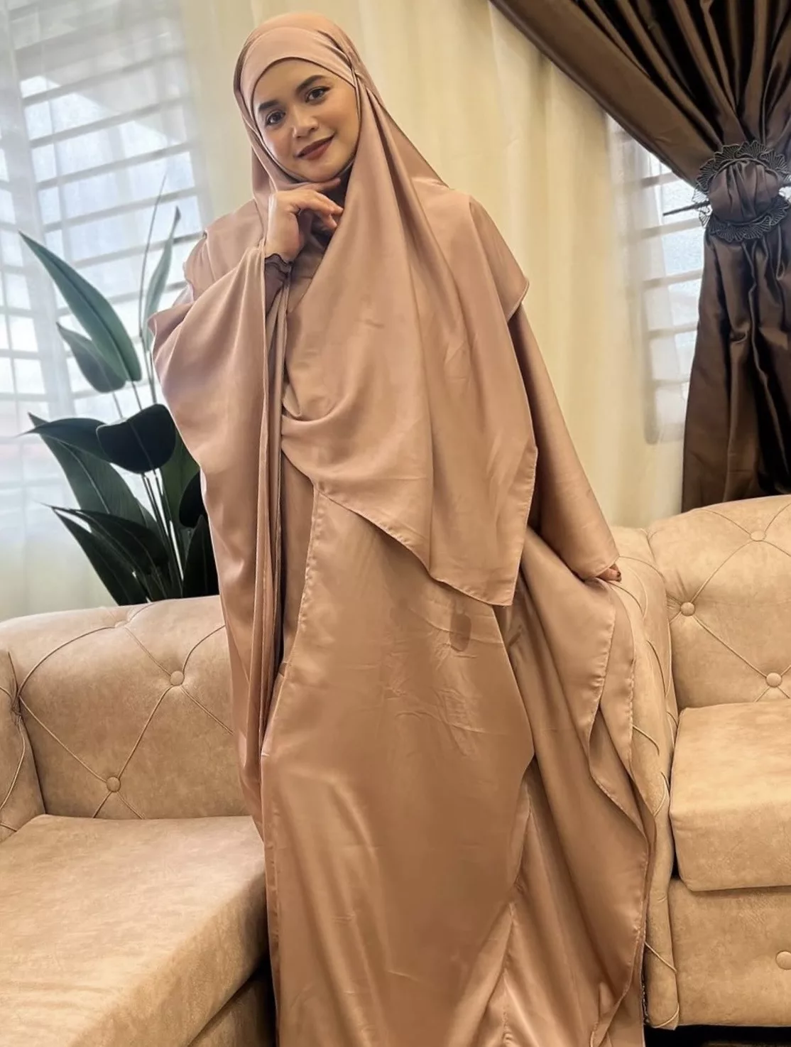 Pesanan Menyentuh Hati Yatt Hamzah Buat Wanita - “Jangan Tunggu Sempurna Untuk Berubah.”