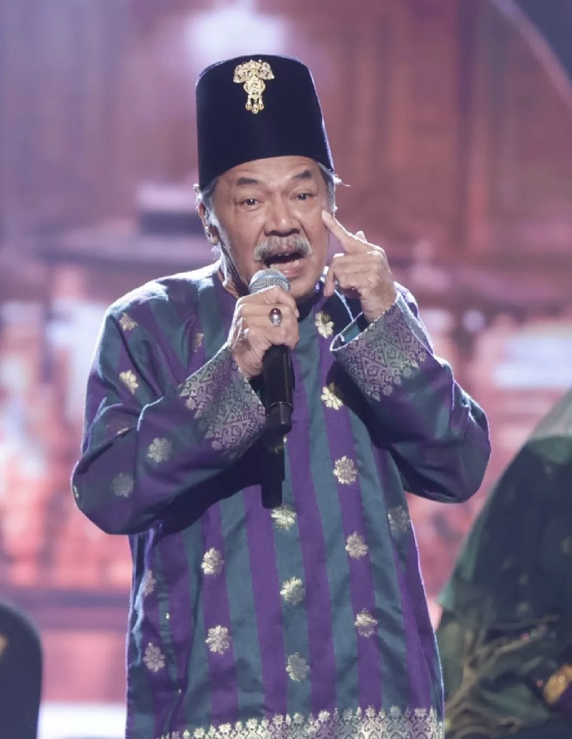 KES: 48.72% Paling Rendah! Khaty Azian & Mubarak Majid Terkeluar, Jalaluddin Hassan ‘Meroket’ Dengan 79.42% Nyanyi Lagu Hindustan 7 KES: 48.72% Paling Rendah! Khaty Azian & Mubarak Majid Terkeluar, Jalaluddin Hassan ‘Meroket’ Dengan 79.42% Nyanyi Lagu Hindustan