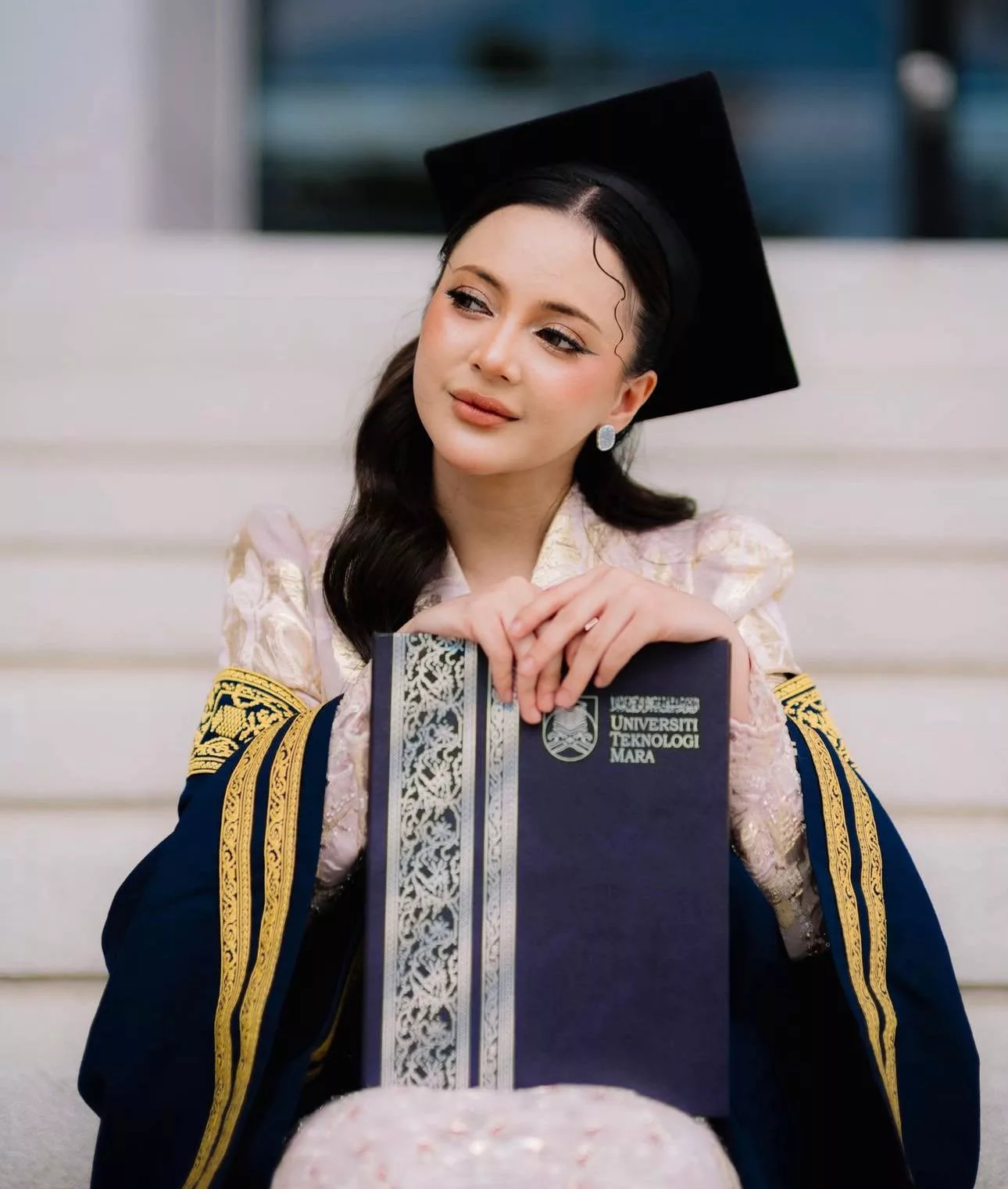 “Ikut Macam Ini Tahu, Kejar Impian,” - Sharmine Alexender Sambung PhD Pada Usia 26 Tahun, Harap Jadi Inspirasi Buat Anak Muda