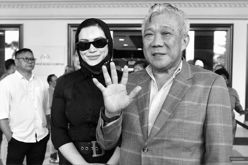 Zizie Izette Jawab Dakwaan Cepat ‘Move On’, Berani & Kuat Teruskan Kehidupan - “Melihat Saya Tersenyum Bukan Bermakna Sudah Berhenti Berduka.”