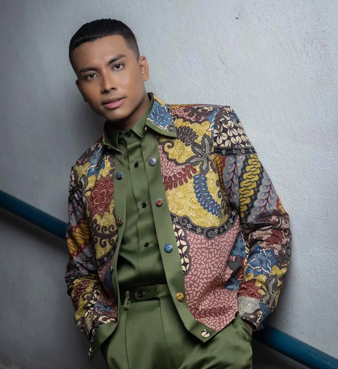 Keanu Azman Jawab Dakwaan Lebih Sesuai Jadi Hos Bidang Korporat, Masih Dalam Fasa ‘Good Boy’ - “Saya Gemar Lakukan Kerja Yang Mencabar.” 2 Keanu Azman Jawab Dakwaan Lebih Sesuai Jadi Hos Bidang Korporat, Masih Dalam Fasa ‘Good Boy’ - “Saya Gemar Lakukan Kerja Yang Mencabar.”
