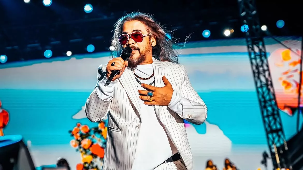 “Lebih 36 Lagu, Dalam Keadaan Kesihatan Yang Tidak Begitu Baik," - Linda Rafar Kagum, Awie Tetap Gagah Dalam Konsert Himpun 20,000 Peminat! 2 “Lebih 36 Lagu, Dalam Keadaan Kesihatan Yang Tidak Begitu Baik," - Linda Rafar Kagum, Awie Tetap Gagah Dalam Konsert Himpun 20,000 Peminat!