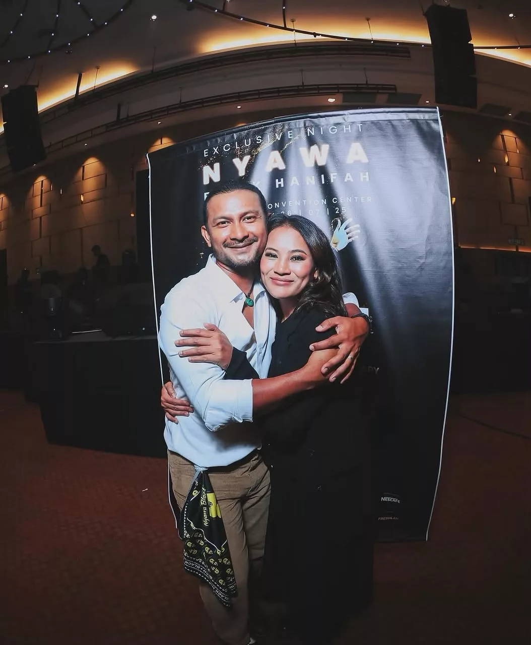 “Orang Nampak Kita Senang, Tapi Hanya Kita Dua Tahu Macam Mana ‘Struggle’…,” - Black Titip Ucapan Istimewa Buat Isteri, 14 Tahun Sehidup Semati 3 “Orang Nampak Kita Senang, Tapi Hanya Kita Dua Tahu Macam Mana ‘Struggle’…,” - Black Titip Ucapan Istimewa Buat Isteri, 14 Tahun Sehidup Semati