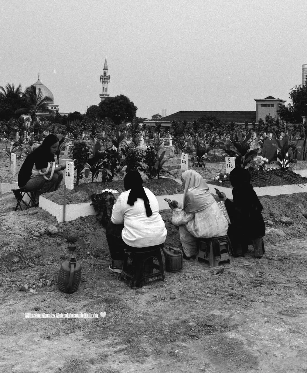 Elfira Loy Kehilangan ‘Segalanya’, Reda Pemergian Allahyarhamah Ibu - “Siapa Lagi Yang Boleh Faham Kakak Selain Mama?” 5 Elfira Loy Kehilangan ‘Segalanya’, Reda Pemergian Allahyarhamah Ibu - “Siapa Lagi Yang Boleh Faham Kakak Selain Mama?”