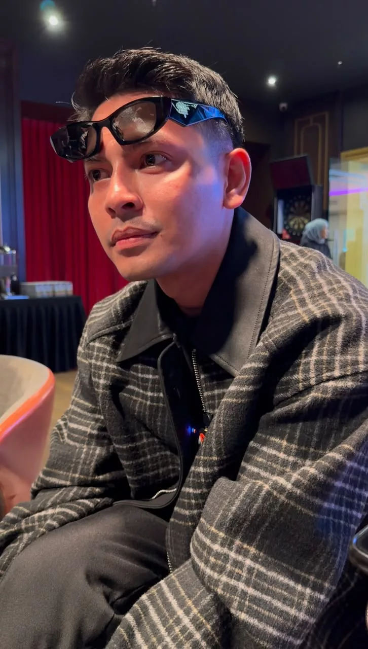 Izzue Islam Bimbang Watak Undang Salah Faham, Cuba Elak Terpalit Kontroversi - “Mereka Tahu, Saya Memang Tidak Bersentuhan.” 3 Izzue Islam Bimbang Watak Undang Salah Faham, Cuba Elak Terpalit Kontroversi - “Mereka Tahu, Saya Memang Tidak Bersentuhan.”