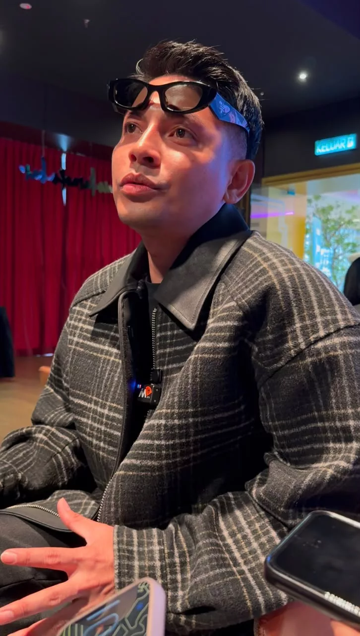 Izzue Islam Bimbang Watak Undang Salah Faham, Cuba Elak Terpalit Kontroversi - “Mereka Tahu, Saya Memang Tidak Bersentuhan.” 2 Izzue Islam Bimbang Watak Undang Salah Faham, Cuba Elak Terpalit Kontroversi - “Mereka Tahu, Saya Memang Tidak Bersentuhan.”