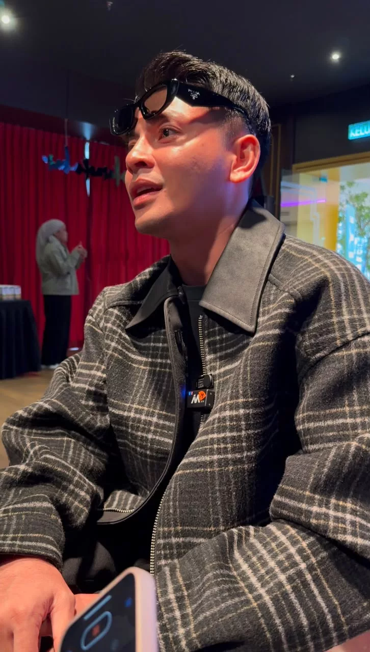 Izzue Islam Bimbang Watak Undang Salah Faham, Cuba Elak Terpalit Kontroversi - “Mereka Tahu, Saya Memang Tidak Bersentuhan.” 7 Izzue Islam Bimbang Watak Undang Salah Faham, Cuba Elak Terpalit Kontroversi - “Mereka Tahu, Saya Memang Tidak Bersentuhan.”