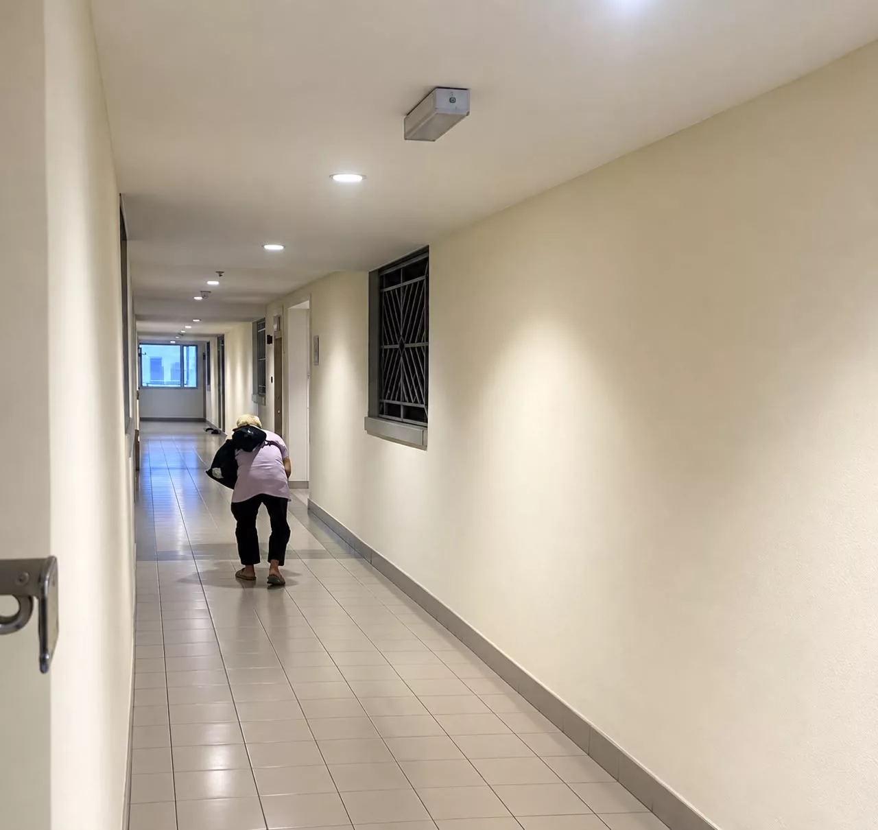 “Tak Sampai Hati Tengok Dia Masih Bekerja…,” - Anzalna Nasir Tersentuh, Mohon Bantuan Warganet Cari Warga Emas Tetap Kuat Jadi Penghantar Makanan 3 “Tak Sampai Hati Tengok Dia Masih Bekerja…,” - Anzalna Nasir Tersentuh, Mohon Bantuan Warganet Cari Warga Emas Tetap Kuat Jadi Penghantar Makanan