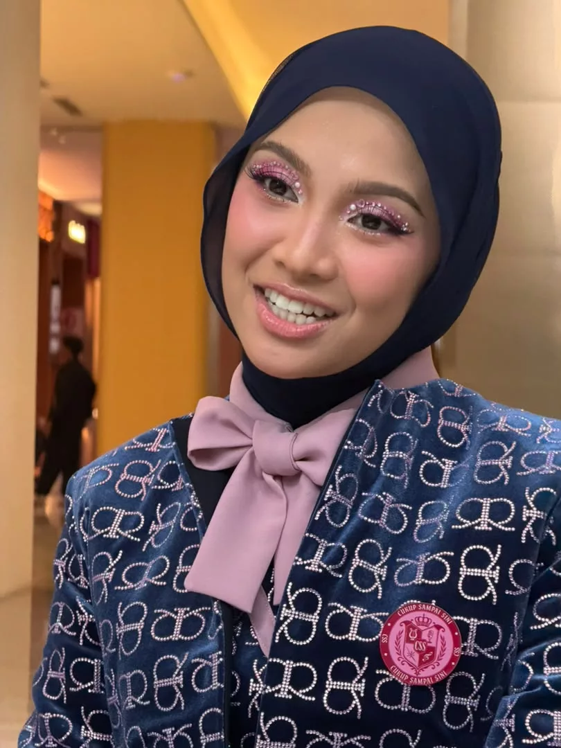 “Penyanyi Nombor Satu Pun Ada ‘Haters’, Apatah Lagi Saya,” – Nabila Razali Kalis Kecaman, Tapi Takkan Berdiam Jika Keluarga Disentuh 2 “Penyanyi Nombor Satu Pun Ada ‘Haters’, Apatah Lagi Saya,” – Nabila Razali Kalis Kecaman, Tapi Takkan Berdiam Jika Keluarga Disentuh