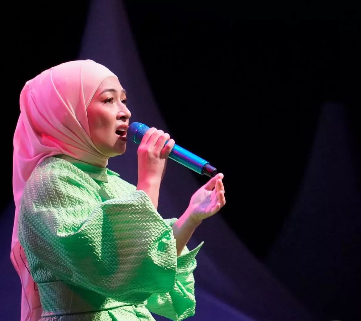 Penampilan Berhijab Jadi Perhatian, Misha Omar Terharu Ramai Doa Yang Baik-Baik - “Saya Rasa Bangga, Terinspirasi Dan Bersyukur Bila…” 2 Penampilan Berhijab Jadi Perhatian, Misha Omar Terharu Ramai Doa Yang Baik-Baik - “Saya Rasa Bangga, Terinspirasi Dan Bersyukur Bila…”