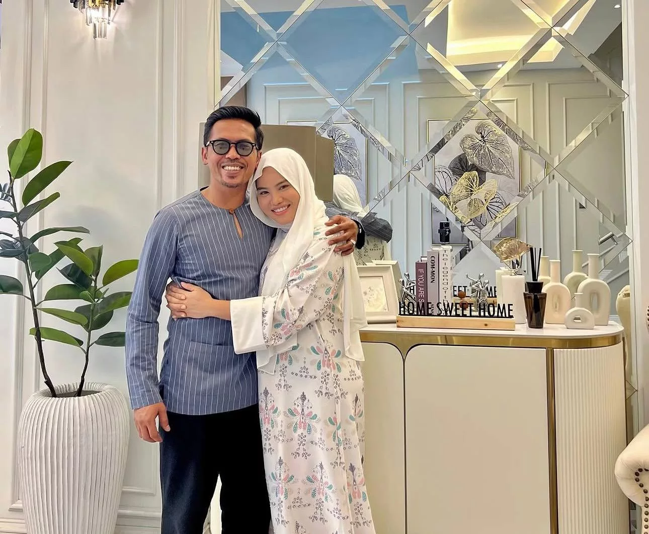 “Jarang Berkata-Kata, Tapi Kini Sudah Tiba Masa,” - Watie Hanifiah 6 “Jarang Berkata-Kata, Tapi Kini Sudah Tiba Masa,” - Watie Hanifiah
