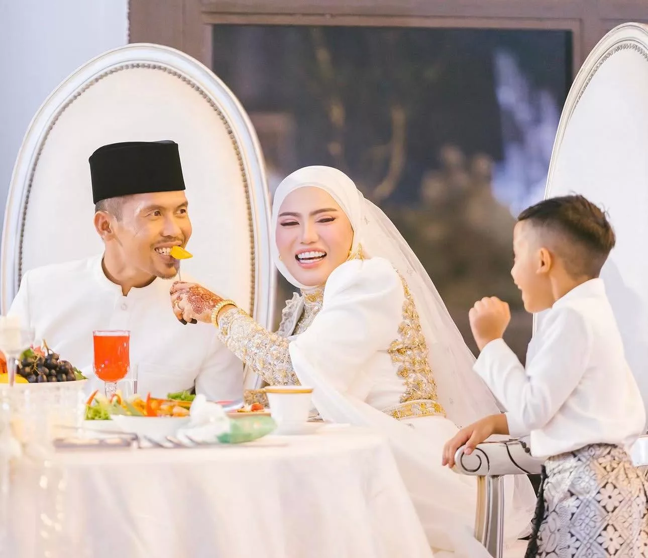 “Jarang Berkata-Kata, Tapi Kini Sudah Tiba Masa,” - Watie Hanifiah 3 “Jarang Berkata-Kata, Tapi Kini Sudah Tiba Masa,” - Watie Hanifiah