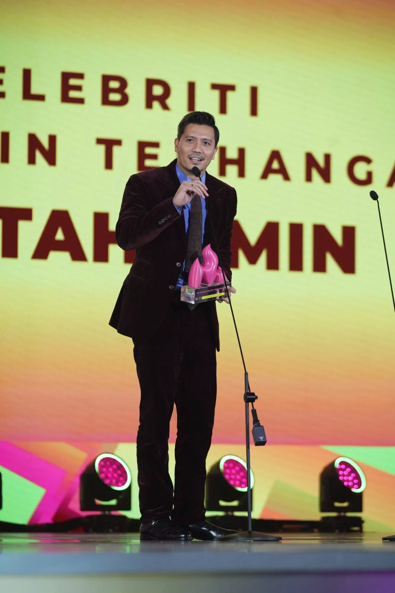 Malam Gemilang Anna Jobling! Bawa Pulang Trofi Utama AMT2026, Hael Husaini & Fattah Amin Turut Cipta Sensasi 4 Malam Gemilang Anna Jobling! Bawa Pulang Trofi Utama AMT2026, Hael Husaini & Fattah Amin Turut Cipta Sensasi