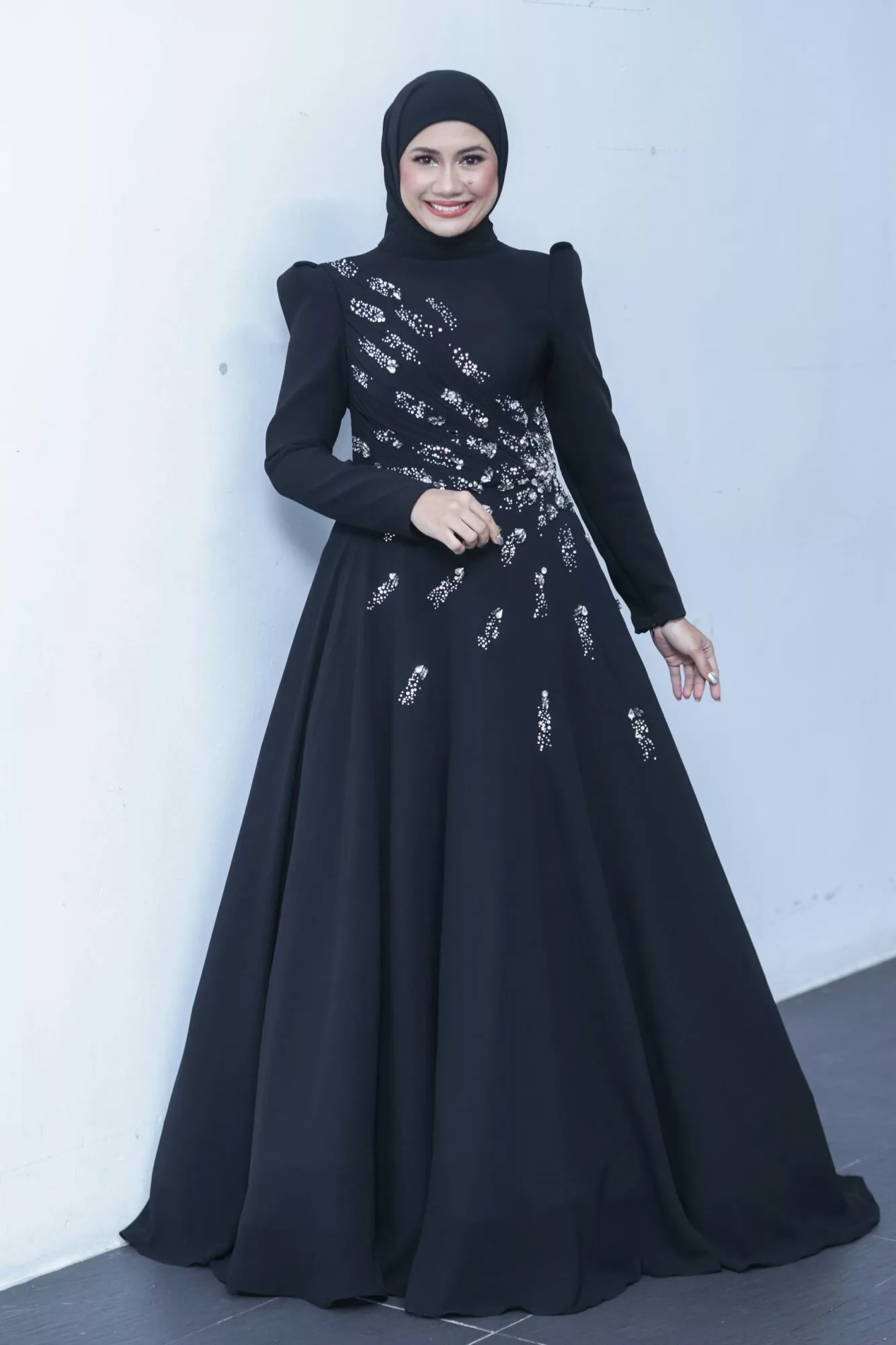 Baru Buat Comeback Terus Masuk GV13, Mila Jirin Tak Rasa Ada Kelebihan! Mahu Dikenali Peminat Gen-Z - “Mereka Panggil Saya Kakak Bizmilla.” 4 Baru Buat Comeback Terus Masuk GV13, Mila Jirin Tak Rasa Ada Kelebihan! Mahu Dikenali Peminat Gen-Z - “Mereka Panggil Saya Kakak Bizmilla.”