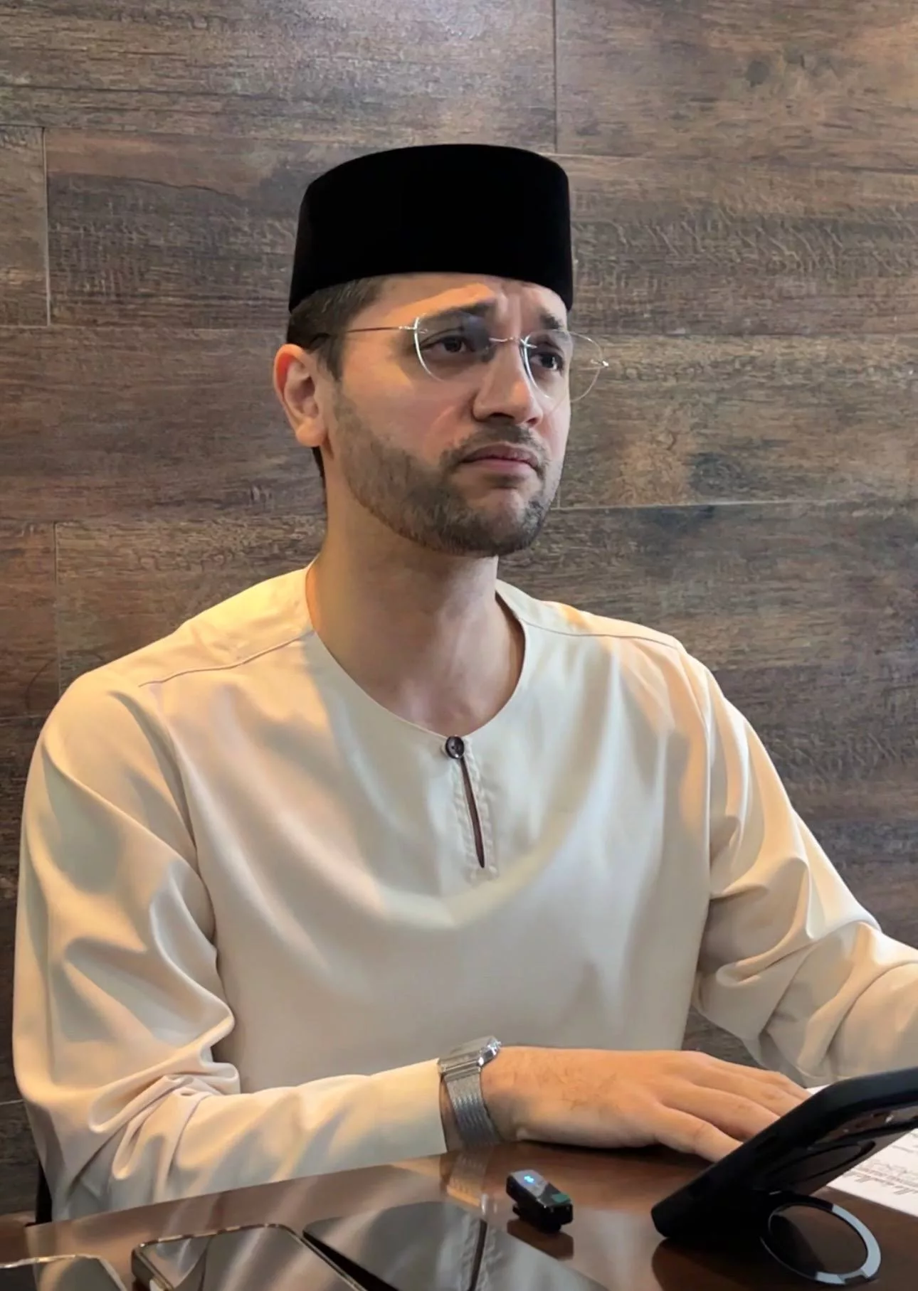 PU Riz Mengalir Air Mata Dilabel Penunggang Agama, Jawab Dakwaan Tentang Tauliah & Kelayakan Akademik - “Saya Sangat Sedih.”