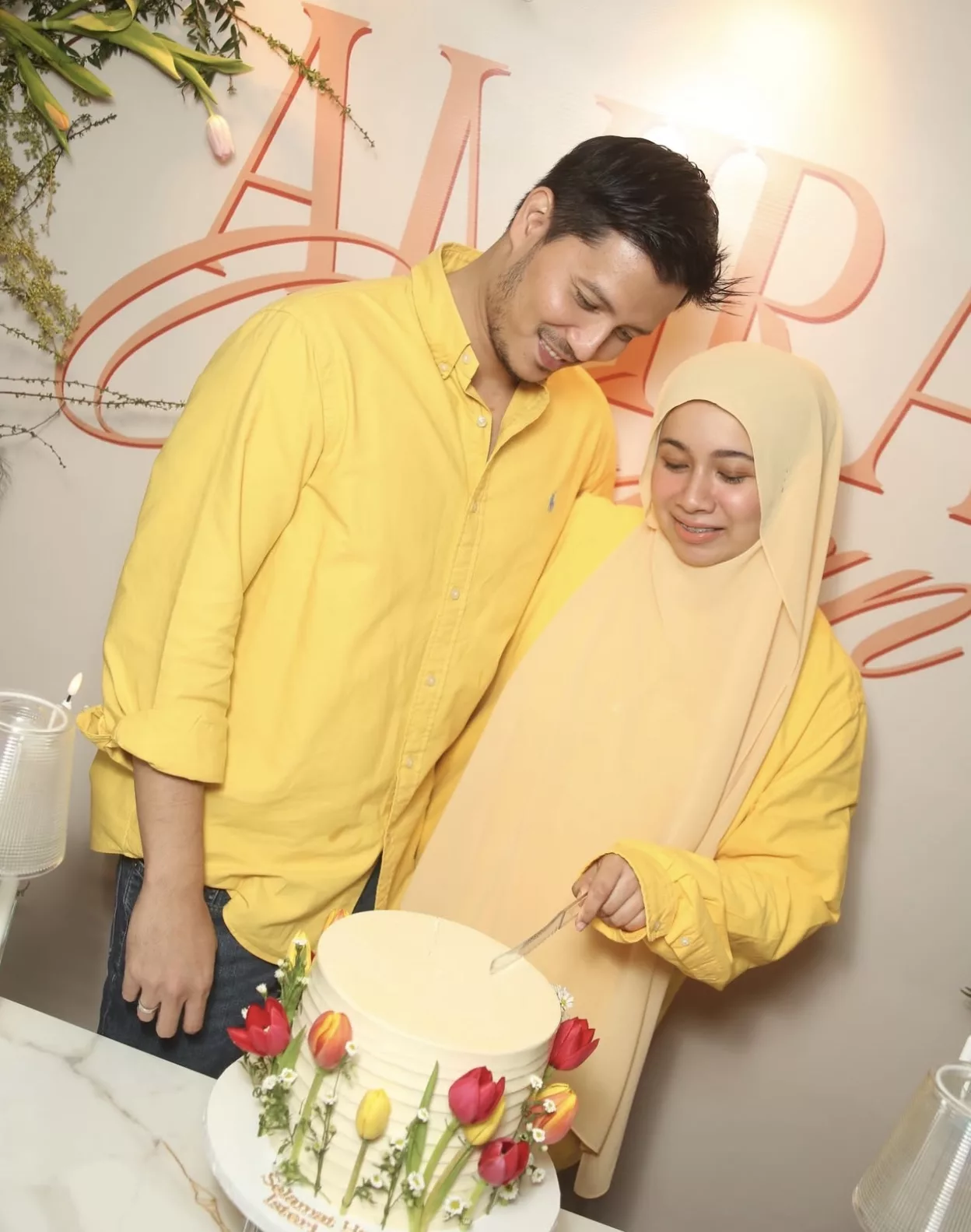 Amira Othman Genap 33 Tahun, Comel & Romantis Pantun Fattah Amin Buat Isteri - “Pen Merah Pen Biru, Hidup I Best Bila Ada You.”