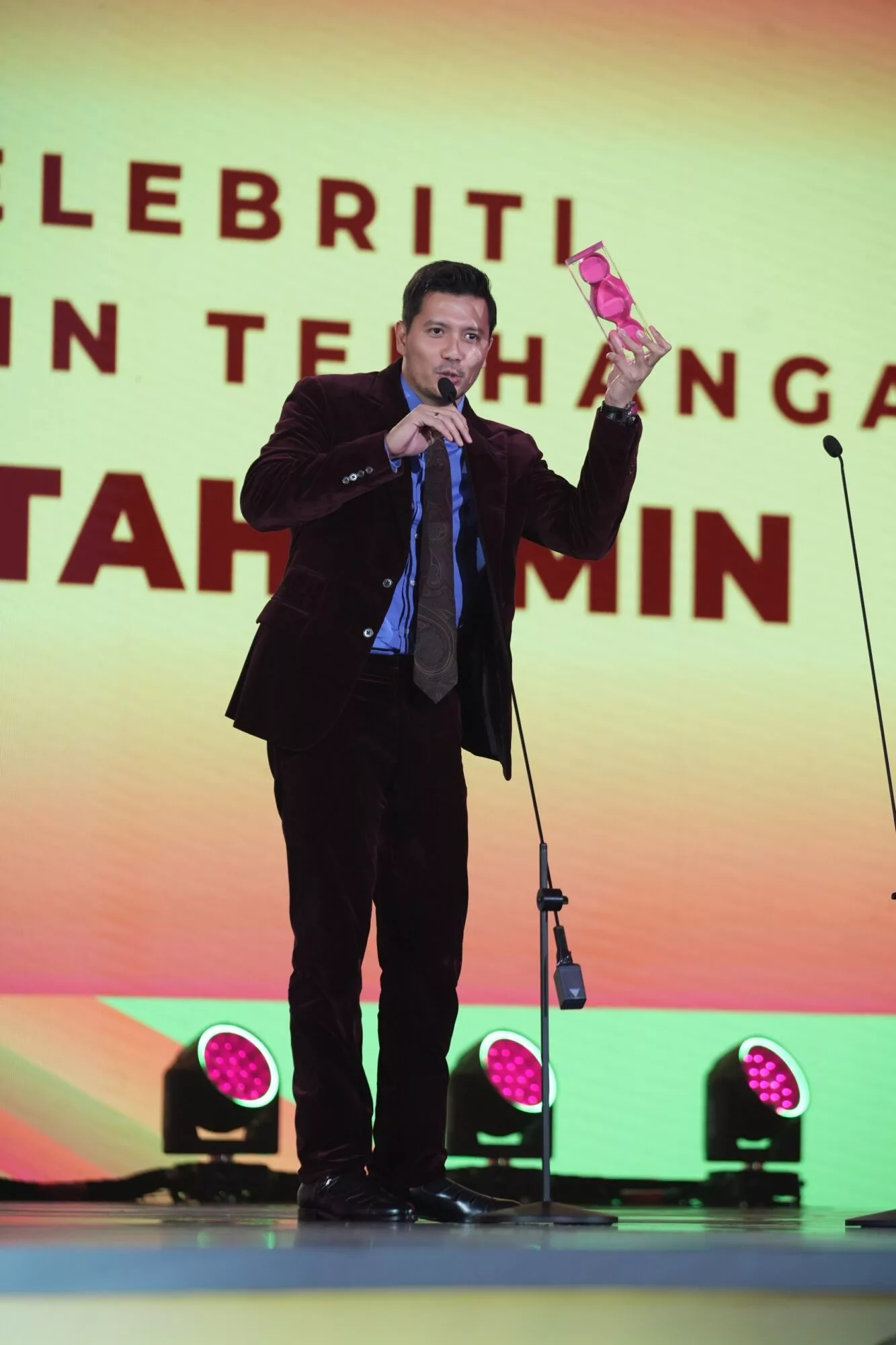 “Thank You Baby,” - Amira Othman ‘Penyelamat’ Jadi ‘MUA’ Untuk Suami, Fattah Amin Tampil Kacak & Menang Anugerah Di AMT2026 5 “Thank You Baby,” - Amira Othman ‘Penyelamat’ Jadi ‘MUA’ Untuk Suami, Fattah Amin Tampil Kacak & Menang Anugerah Di AMT2026
