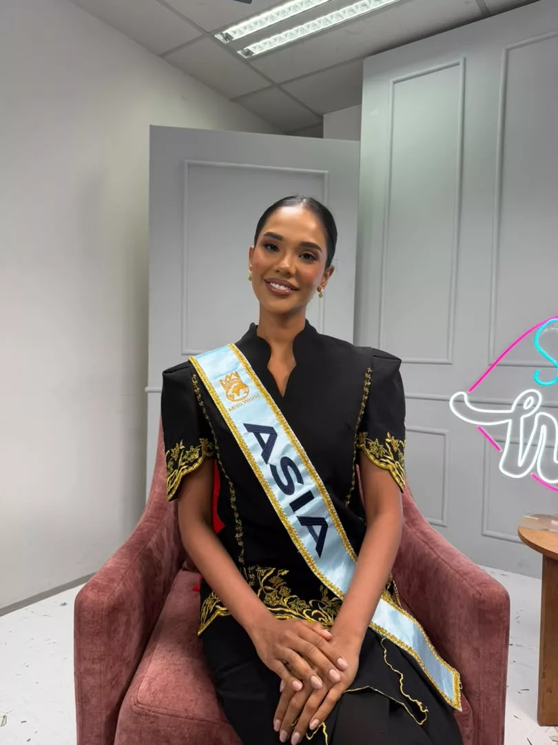 Taanusiya Chetty Dari Bilik Darjah Ke Pentas Miss World, Kini Terbuka Ceburi Dunia Lakonan - “Saya Perlu Bawa Beg Solekan, Bersiap Dalam Kereta…” 3 Taanusiya Chetty Dari Bilik Darjah Ke Pentas Miss World, Kini Terbuka Ceburi Dunia Lakonan - “Saya Perlu Bawa Beg Solekan, Bersiap Dalam Kereta…”