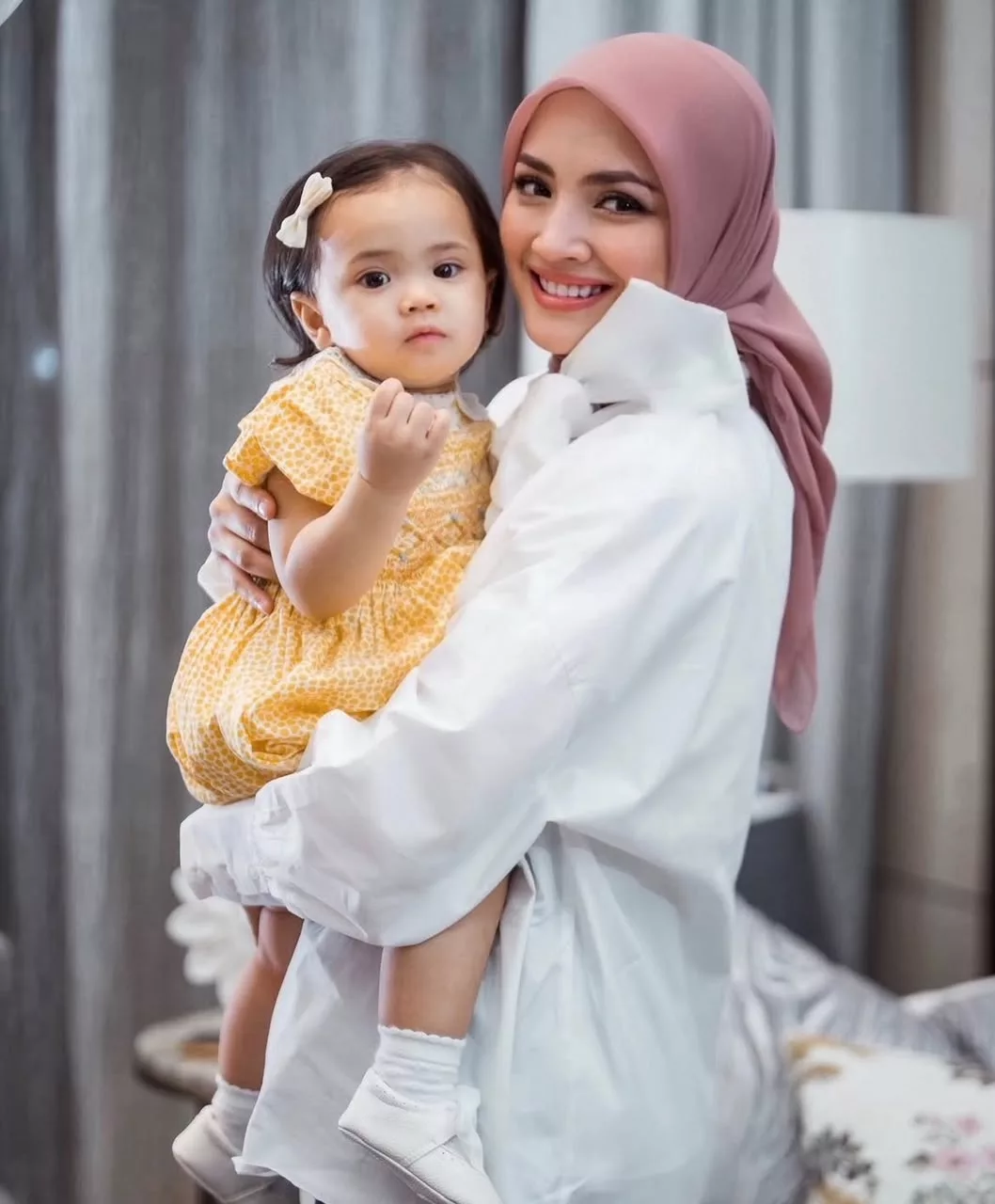 "Mommy Akan Sentiasa Berada Bersama...," - Fatima Genap 6 Tahun, Fazura Titip Pesanan Menyentuh Hati