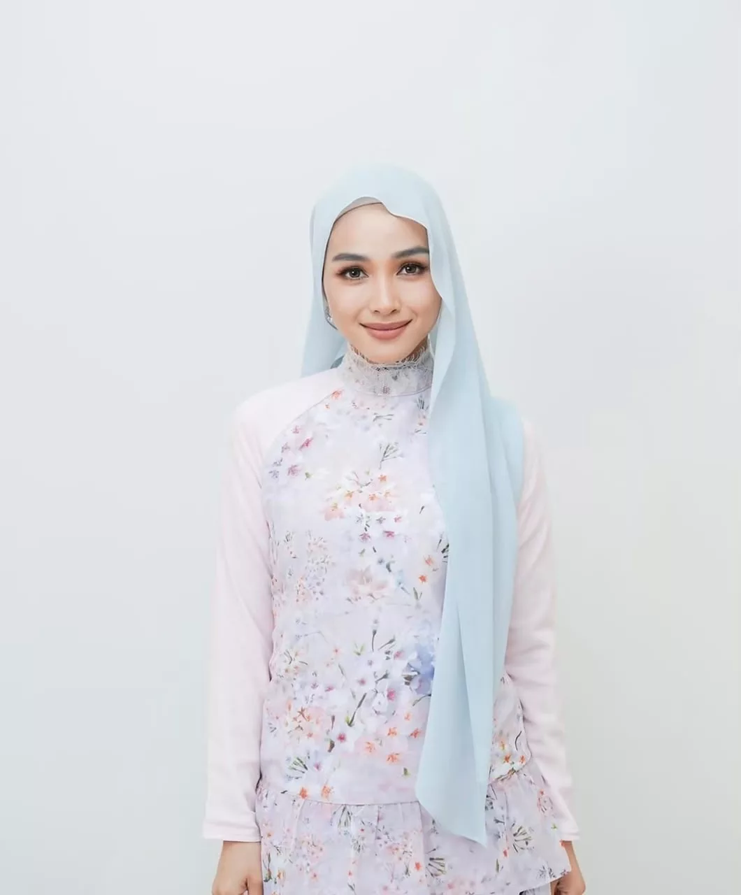 "Saya Bukanlah Orang Yang Sempurna...," - Tya Arifin Nafi Bersikap Sombong, Akui 'Introvert' & Ada Masalah Rabun Jauh