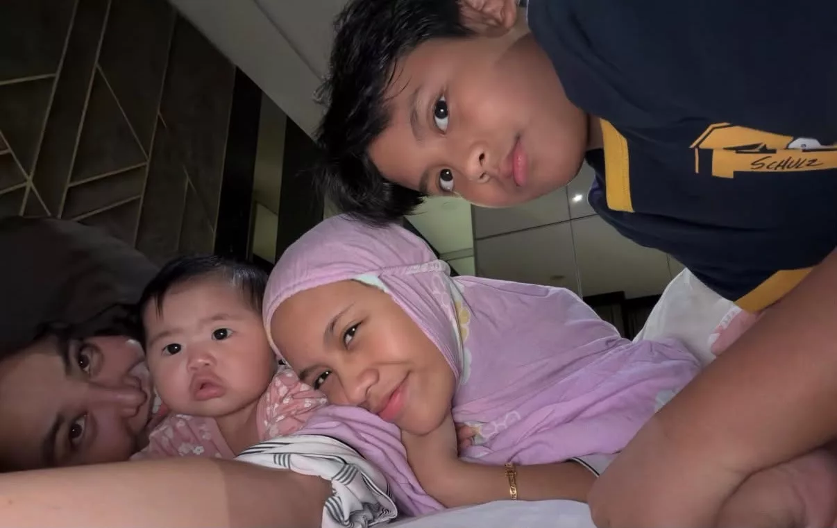 “Mummy Tersenyum Dalam Kesedihan Sebab…,” - Watie Sebak Thalita & Matin Turut Ditanya Isu Hubungan Dengan Shuib, Terharu Dengar Jawapan Anak-Anak 2 “Mummy Tersenyum Dalam Kesedihan Sebab…,” - Watie Sebak Thalita & Matin Turut Ditanya Isu Hubungan Dengan Shuib, Terharu Dengar Jawapan Anak-Anak
