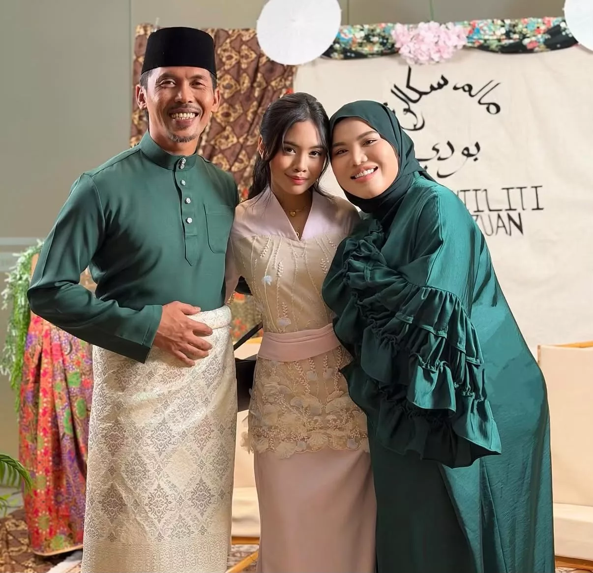 “Mummy Tersenyum Dalam Kesedihan Sebab…,” - Watie Sebak Thalita & Matin Turut Ditanya Isu Hubungan Dengan Shuib, Terharu Dengar Jawapan Anak-Anak 4 “Mummy Tersenyum Dalam Kesedihan Sebab…,” - Watie Sebak Thalita & Matin Turut Ditanya Isu Hubungan Dengan Shuib, Terharu Dengar Jawapan Anak-Anak