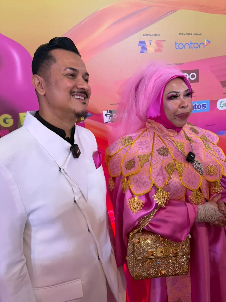 Fazley Cedera Waktu Main Badminton, Vida Sanggup Pulang Awal Dari China Demi Dirinya! - “Dia Siap Menyuapkan Makanan, Membasuhkan Tangan Saya.” 4 Fazley Cedera Waktu Main Badminton, Vida Sanggup Pulang Awal Dari China Demi Dirinya! - “Dia Siap Menyuapkan Makanan, Membasuhkan Tangan Saya.”